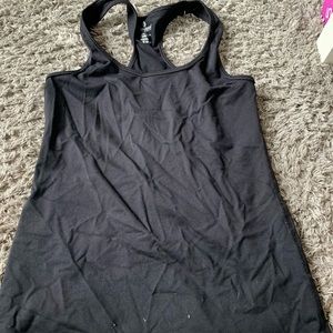 Black Athletic Tank •